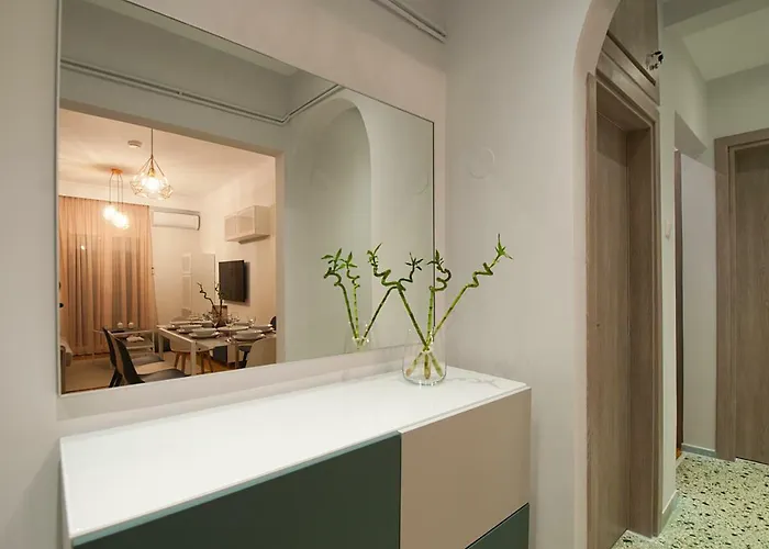 Apartament Large, Sunny, Modern Fully Renovated, Next To Agia Sofia *