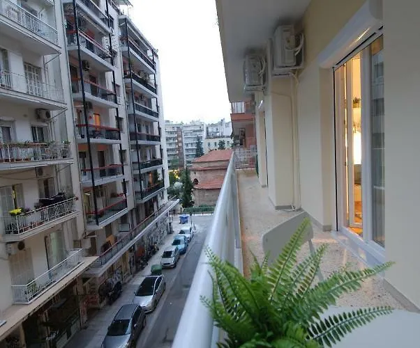 Apartament Large, Sunny, Modern Fully Renovated, Next To Agia Sofia *