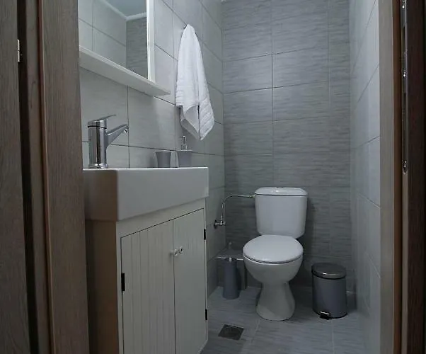 Apartament Large, Sunny, Modern Fully Renovated, Next To Agia Sofia