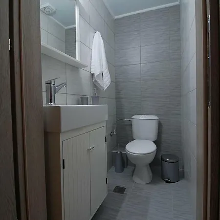 Lejlighed Large, Sunny, Modern Fully Renovated, Next To Agia Sofia
