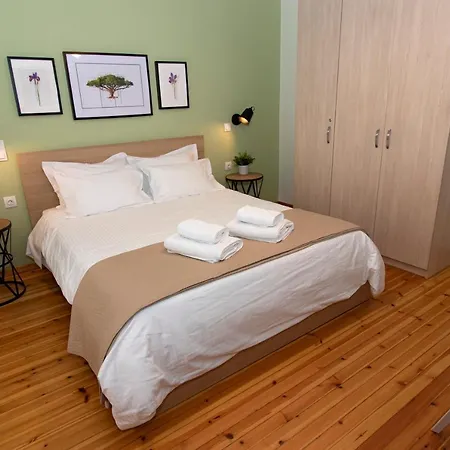 아파트 Large, Sunny, Modern Fully Renovated, Next To Agia Sofia *